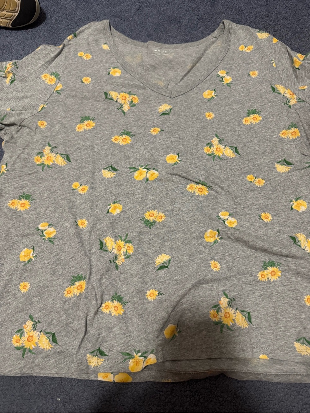 Old Navy Gray Short Sleeve V-Neck Tee with Yellow Floral Print